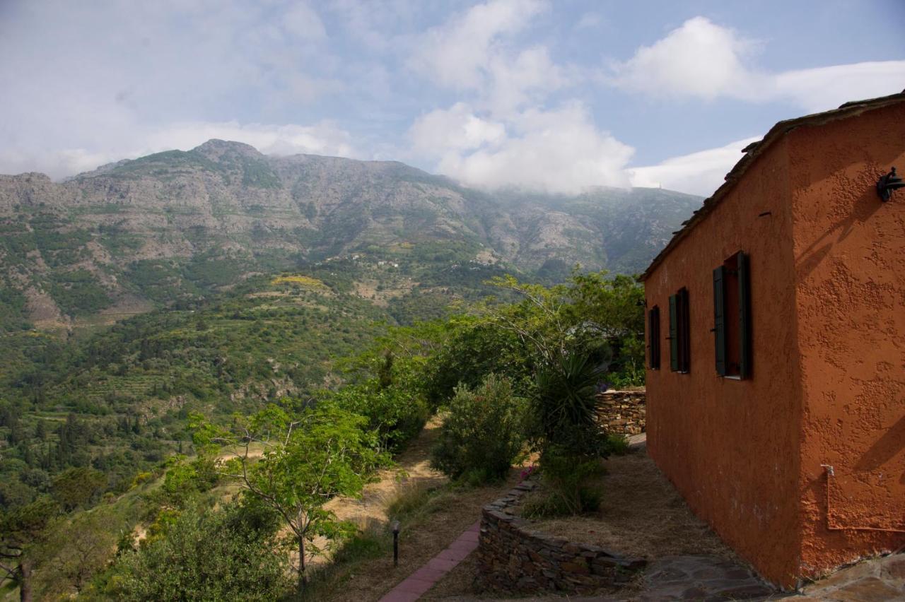 Ikarian Centre - Accommodation & Mountain Hiking Évdilosz Kültér fotó
